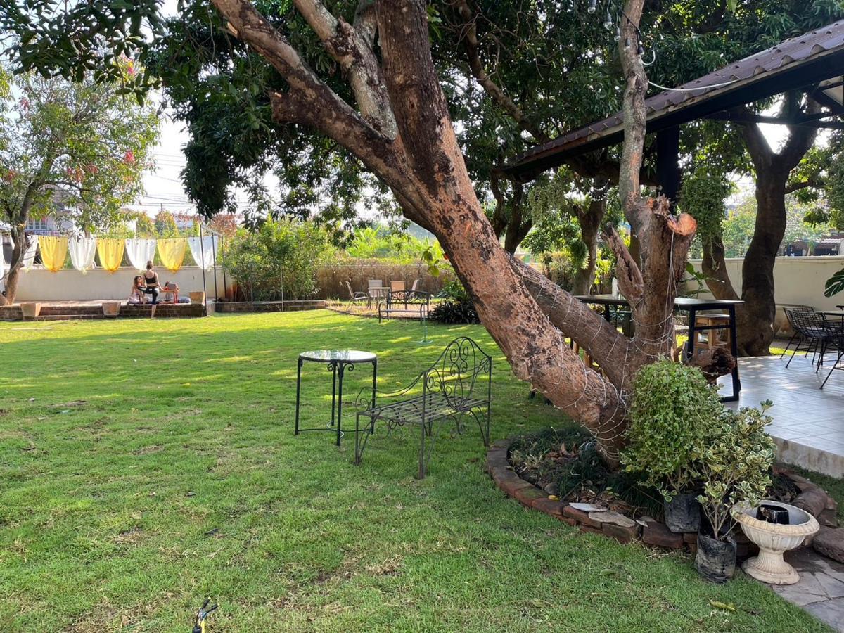Udee Cozy Hotel Chiang Mai Bagian luar foto
