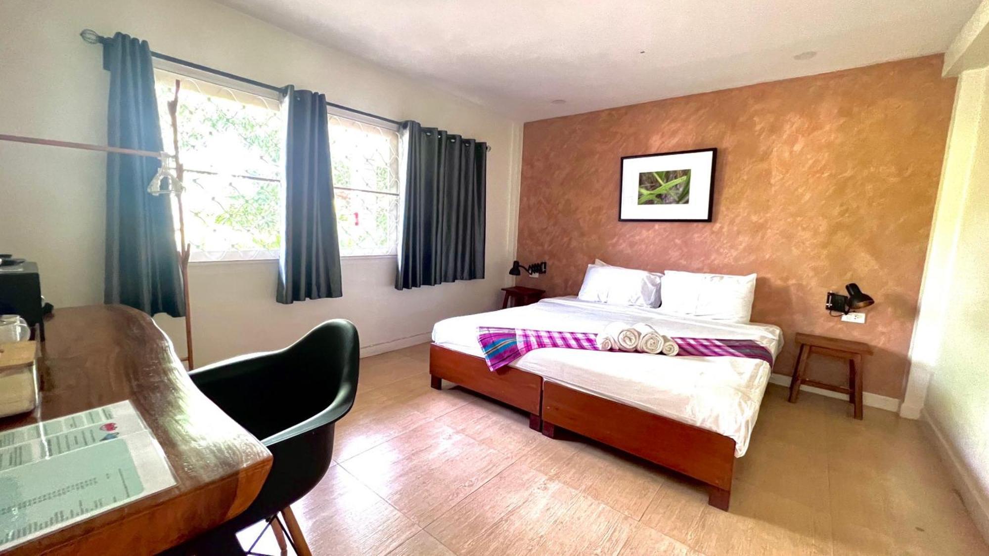 Udee Cozy Hotel Chiang Mai Bagian luar foto