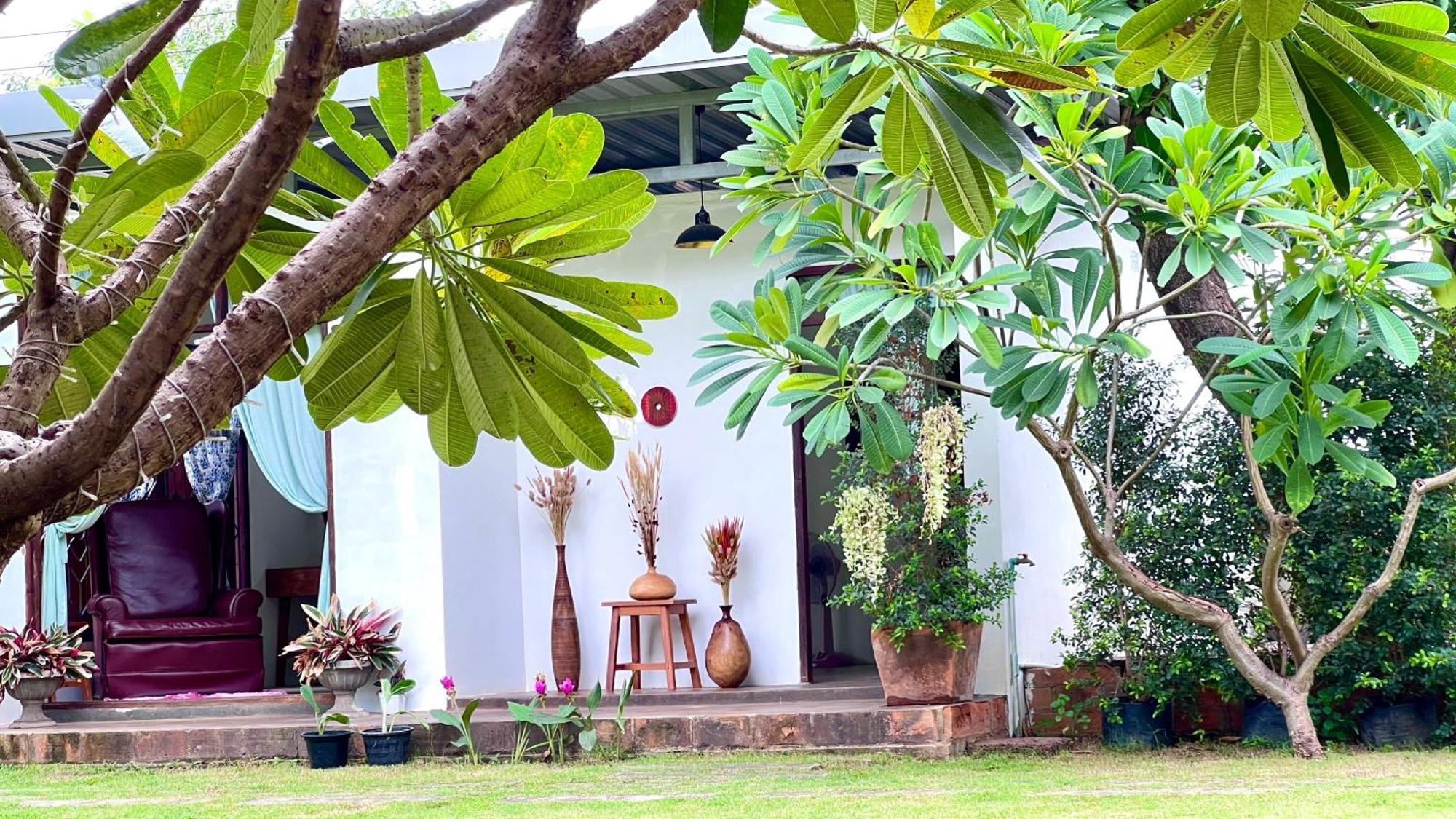 Udee Cozy Hotel Chiang Mai Bagian luar foto